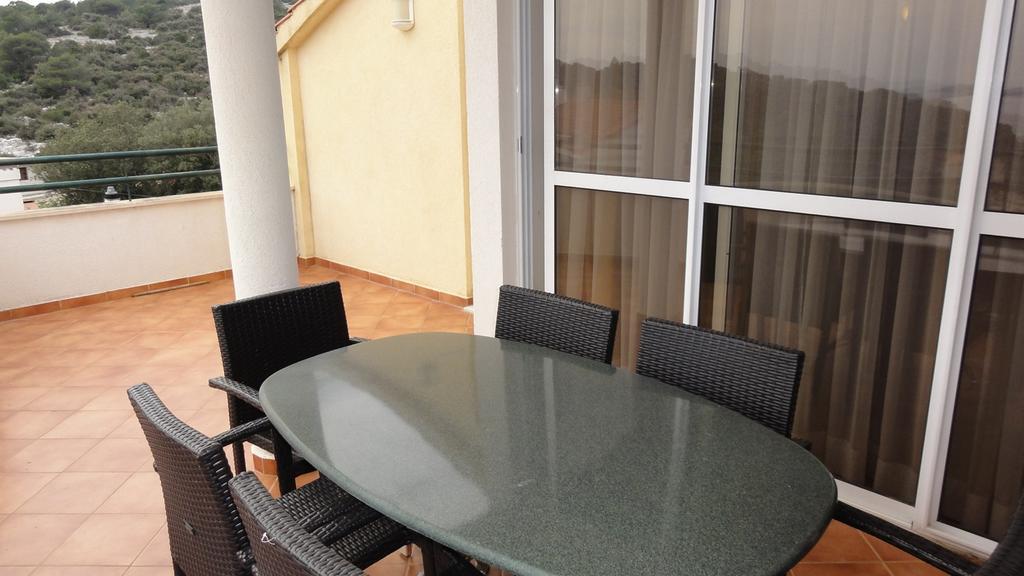Villa Dvorine Tisno Rom bilde